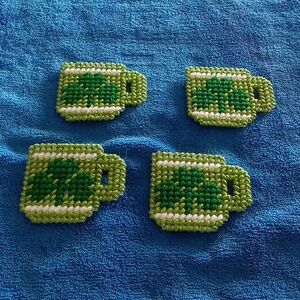Shamrock teacup magnets
